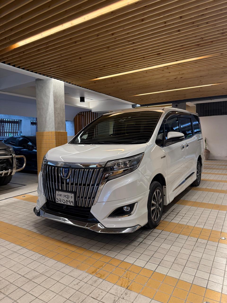 NOAH ESQUIRE Gi Premium 2018